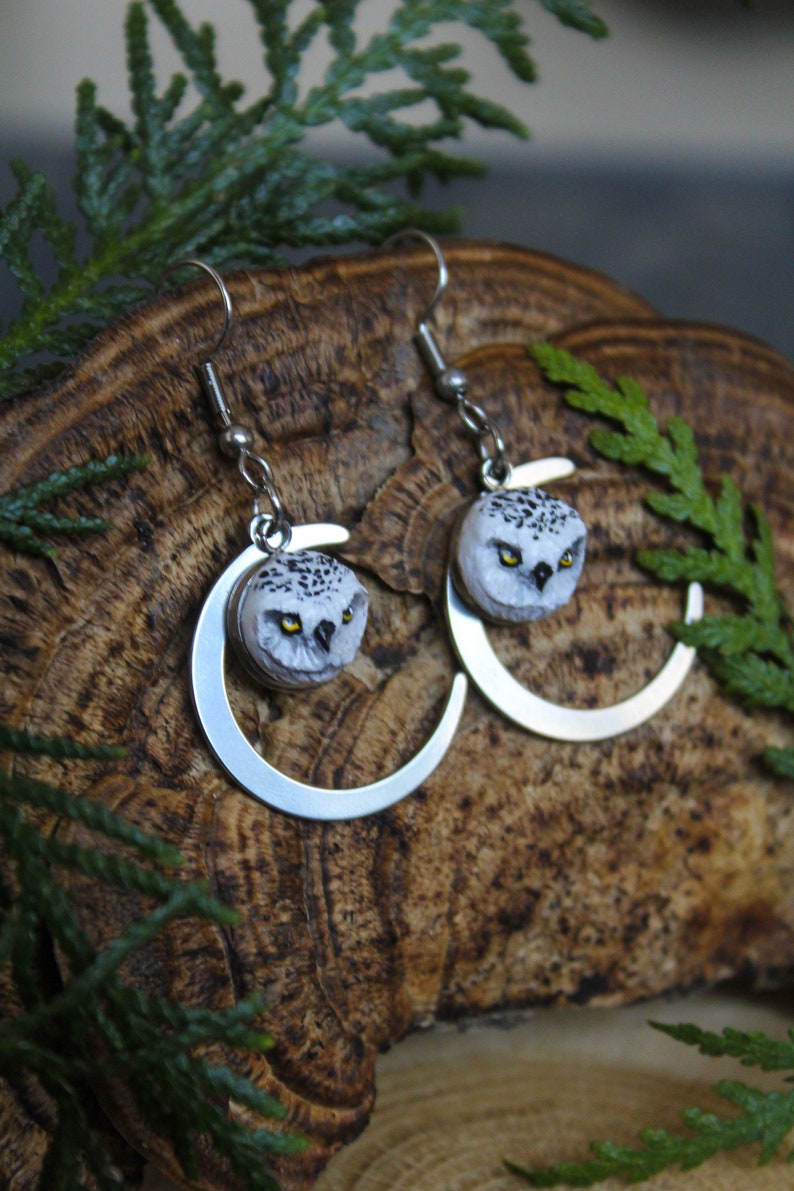 Snow Owl Earrings, Arctic Owl Jewelry, White Owl Dangle and Drop Earrings, Owl Moon Spirit Jewelry, Owl Totem Earrings zdjęcie 2