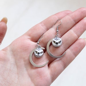 Snow Owl Earrings, Arctic Owl Jewelry, White Owl Dangle and Drop Earrings, Owl Moon Spirit Jewelry, Owl Totem Earrings zdjęcie 6