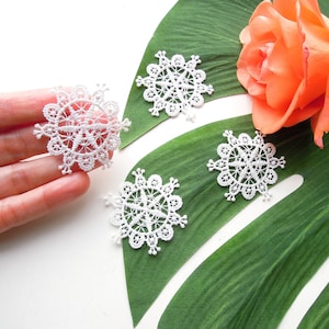 20 decorazioni in pizzo bianco con fiocchi di neve per lavoretti natalizi, inviti di nozze, scrapbooking, forniture per quilt pazzi