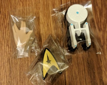 Star Trek magnet set of 3 - Spock hand, starship Enterprise, symbol