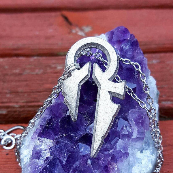 Avacyn's Spear Pendant