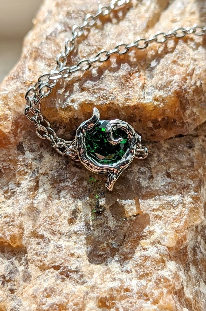 Kokiri Emerald Pendant image 5