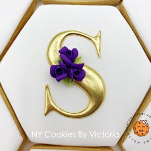 Elegante galleta con monograma, gran regalo para su fiesta de bodas, despedida de soltera, fiesta de compromiso, en los colores de su fiesta temática.