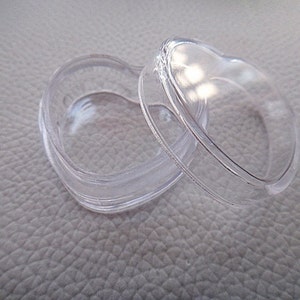 Transparent heart lip gloss container 0.7 oz, lotion sample jar