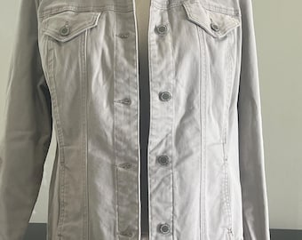 Upcyle jeans jacket one of a kind beige color with embroidery white lace good condition size M L
