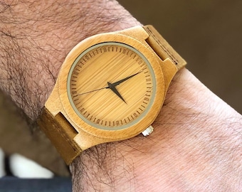 Orologio in legno con cinturino in pelle personalizzato, regalo groomsmen personalizzato, accessori per uomo, festa del papà, miglior uomo, Natale, marito, papà (MW1)