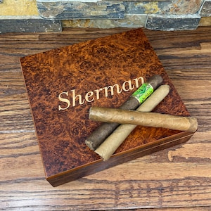 Caja de Cigarros Personalizada, Humidor Personalizado, Regalo Grabado, Regalos para Hombres, Día del Padre, Padrino, Jubilación, Promoción, Aniversario, Novio