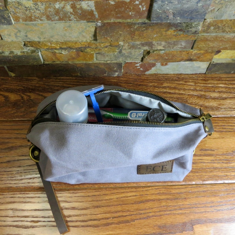 Mens Personalized Travel Bag Monogrammed Dopp Kit Toiletry Etsy