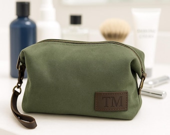 Mens Travel Bag Personalized, Shaving Kit, Monogrammed Dopp Kit, Toiletry, Groomsmen Gift, Gifts for Men, Fathers Day, Graduation, Christmas