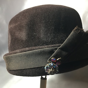 LaBelle Brown Felt Cloche, 1950s hat, labelle, la belle, brown felt hat, cloche