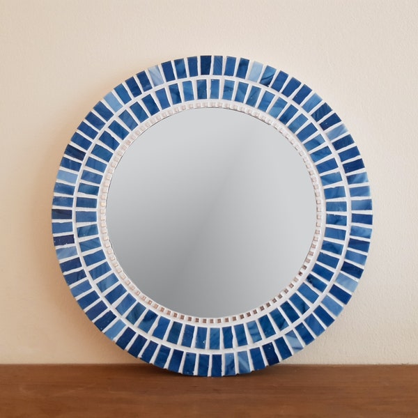 Specchio da parete in mosaico blu, specchio rotondo, specchio da bagno, decorazione da parete blu, regalo di inaugurazione della casa, arte della parete del mosaico