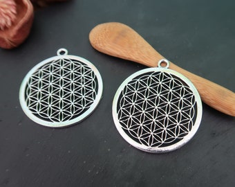 Sacred geometry flower of life pendants in silver or gold-plated brass, 45x40 mm