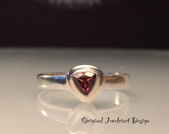 Garnet Ring/Gemstone Ring/Small Garnet Ring/January Birthstone Ring/Valentines Gift/Free Shipping in USA.