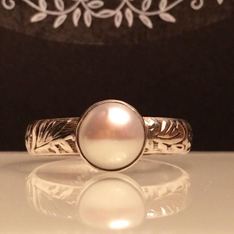 Solitare Pearl RingSilver Pearl RingHandmade Pearl and Sterling Silver Statement Ring.June/'s Birthstone Free Shipping in the US.