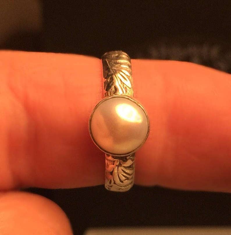 Solitare Pearl RingSilver Pearl RingHandmade Pearl and Sterling Silver Statement Ring.June/'s Birthstone Free Shipping in the US.