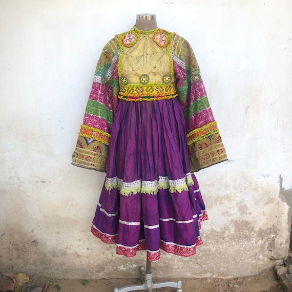 Vintage Afghanistan dress, Pashtun dress, museum,
