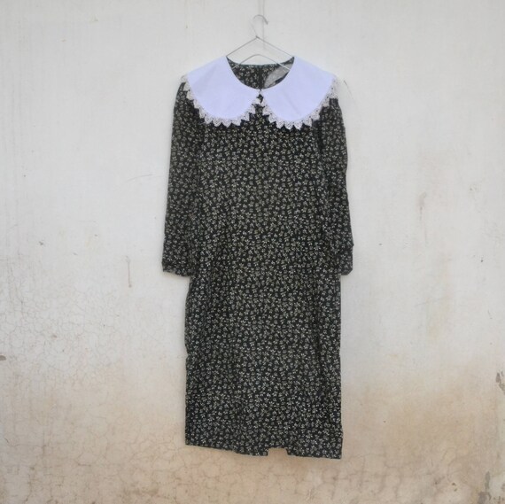 Vintage big collar black dress, lace collar, 80s,