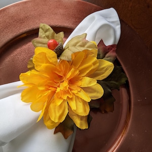 Rustic Fall Napkin Rings:  Thanksgiving Table Decor, Set of 4