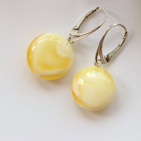 Unique white color Baltic amber earrings, elegant royal white round amber earrings, natural amber jewelry, amber earrings,gift for her 4.1 g