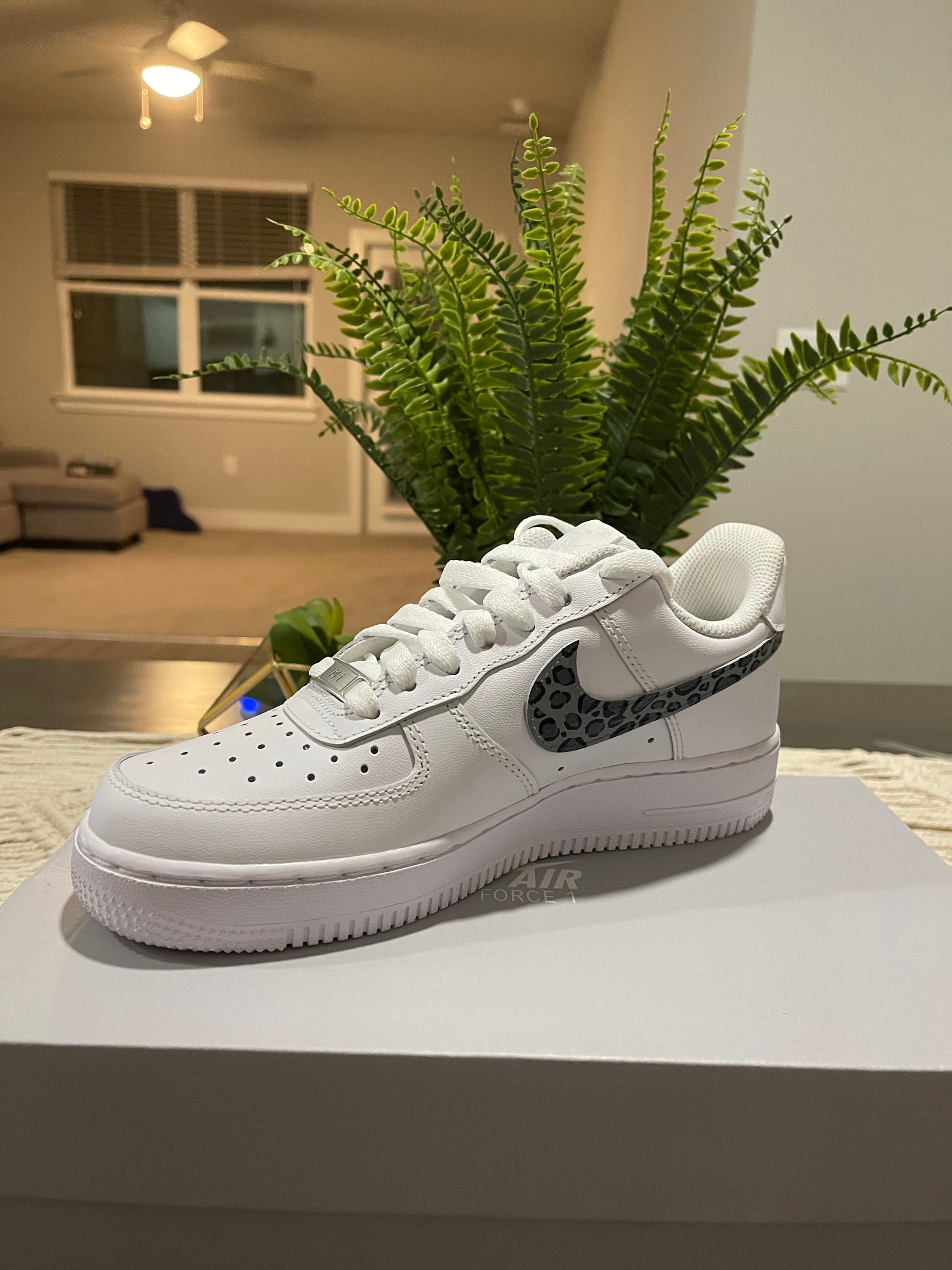 Nike panterprint best sale
