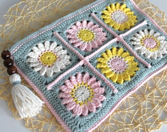 Clutch crochet pattern, granny square clutch, crochet pattern bag, PDF download, flower bag