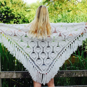 Crochet scarf, bridal scarf, pineapple scarf, handmade scarf, triangular scarf, ecru scarf