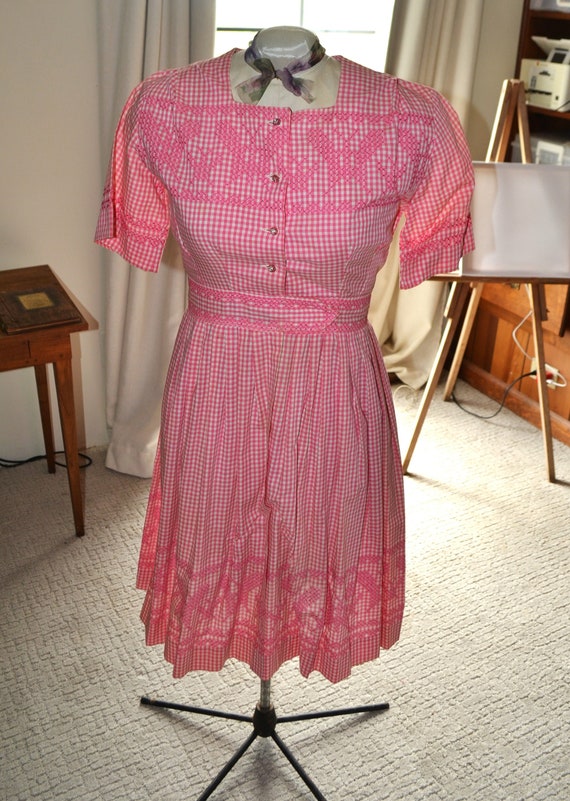 Lovely Pink 1930's 40's Handmade Depression Era Gi