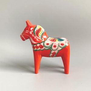 Swedish Red Wooden Dala Horse Folk Art Figure, Vintage Traditional Wood Animal Ornament