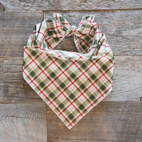 Green Plaid Christmas Dog Bandana, Tie On Dog Bandana