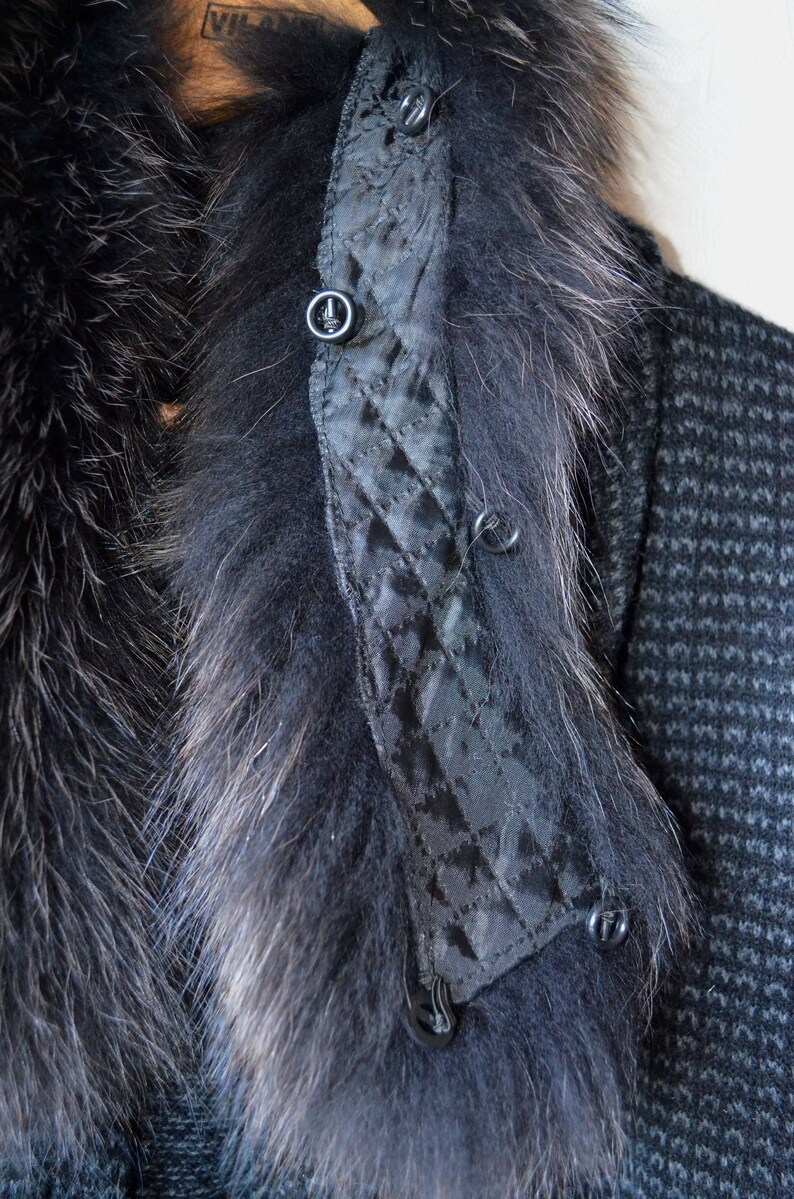 Raccoon brown black fur collar trim 70cm 27.5 lenght Dark brown genuine fur with tips Soft fur trim Long fur stripe Fur decoration