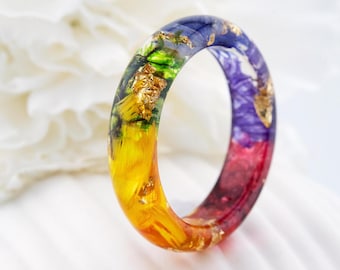 Naturring med pressade ringblomsblad, grön mossa, 7 chakraring, geraniumring, irisring, lila immortelle, guld 24K, yogaring
