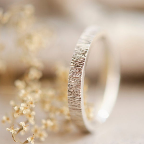Women silver wedding band. Unique dainty wedding band for women, Her nature wedding ring. Men's wedding ring tree bark ring.