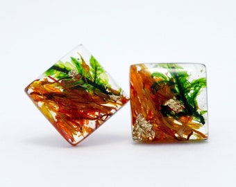 Earrings with Green Moss and Chili. Green Moss Silver Earrings. Green Moss Resin Earring, Real Dried Moss Earrings. Forest Moss Earrings