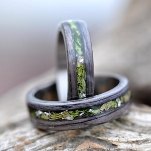 Men&#39;s Green Titanium Wedding Band, Titanium Wedding Band with Green Moss, Titanium Ring with Green Leaf Mix, Poplar Titanium Ring, Wood Ring