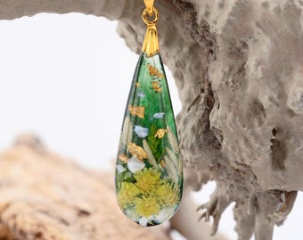Forest Terrarium Necklace with Dried Flowers & Moss, Resin Teardrop Pendant, Botanical Nature Jewelry