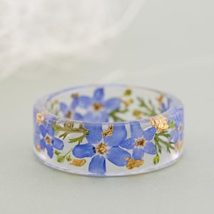 Resin Ring with Real Pressed Forget Me Not Flowers. Blue Pressed Flower Ring. Moss Ring. Forget Me Not Ring. Women&#39;s Gift