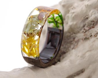 Mens forest ring with wood and moss, Nature wooden wedding rings, Wood moss ring, Moss resin ring, Lichen wooden ring, Forest ring, Wood