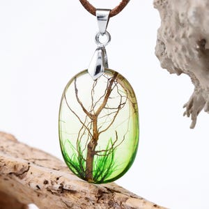 Green Resin Necklace, Wood Resin Necklace. Green Necklaces  Women. Nature Inspired Necklace. Terrarium Nature Necklace. Botanical Necklace