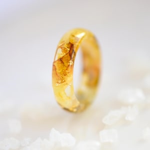 Floral Resin Ring with Sunflowers, Sunflower Resin Ring, Botanical Jewelry, Real Flower Jewelry, Mothers Day Gift, Yellow Flower Ring