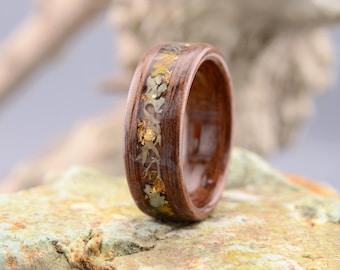 American Walnut Ring with Lichen. Wooden Engagement Rings. Forest ring. 5 Year Anniversary. Lichen Ring. Rustic Ring. Wooden Ring