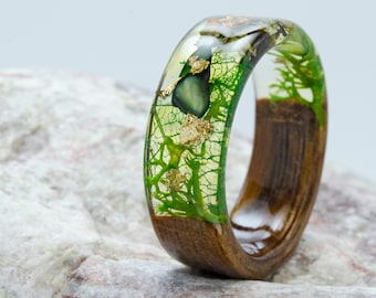 Forest Wood Resin Ring with Green Natural Stones Malachite, Oak Wood Ring. Women Nature Unique Rings. Green Wood Ring for Women