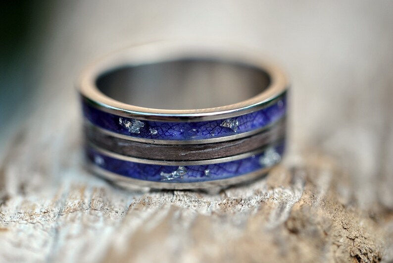 Titanium wedding band mens Titanium anniversary,Silver titanium ring Men/'s Titanium Wedding Band With Whiskey Barrel Wood And Blue flowers
