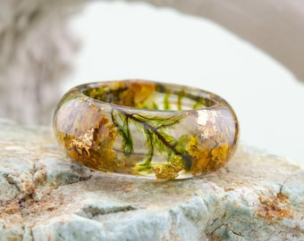 Terrarium Resin Ring with Natural Forest Moss and Brown Bark of Tree. Wedding Resin Ring. Nature Forest Ring for Men. REAL Moss Resin Ring