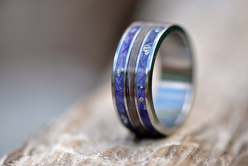 Titanium wedding band mens Titanium anniversary,Silver titanium ring Men/'s Titanium Wedding Band With Whiskey Barrel Wood And Blue flowers