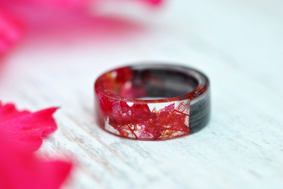 Eco Resin Ring Band with Natural Pressed Оrchid Petals and Gold Flakes and nature moss.