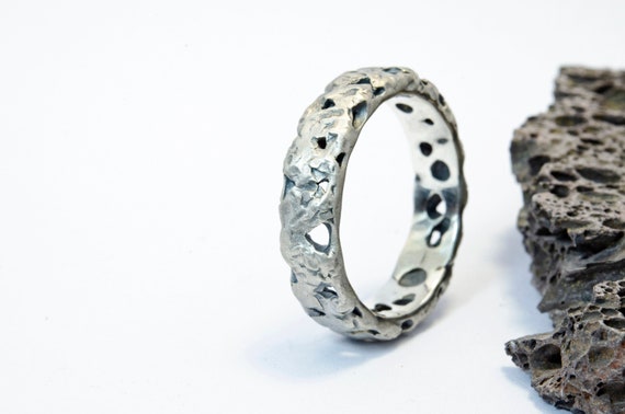 指輪・リング Silver Combination Texture Oval Shape Hammered Surface Ring Amazon.com: Simple Hand Hammered Oval Ring/Open Oval Ring