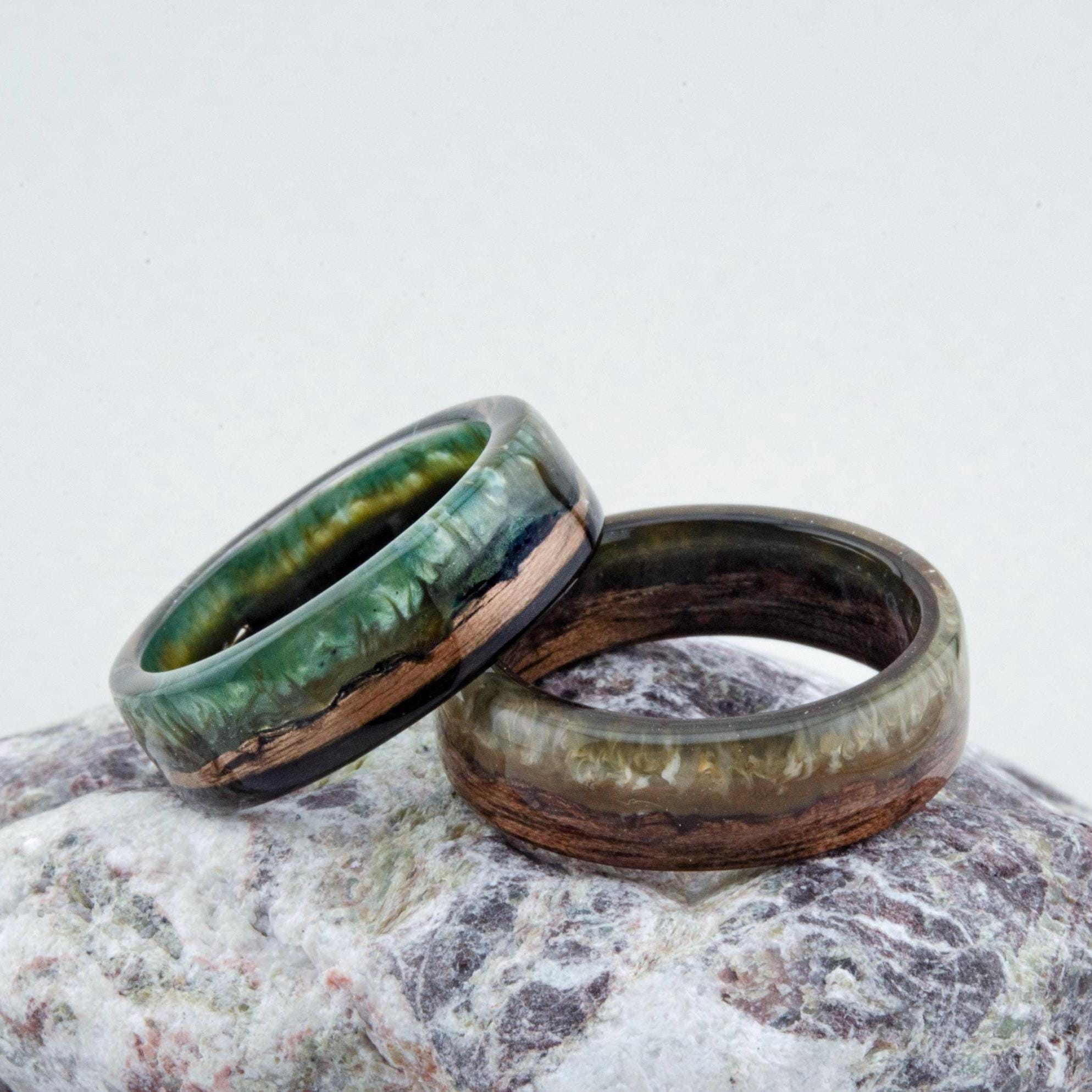 Green Resin Ring with Walnut, Beige Resin Ring for Men, Walnut Resin Ring. Wood Resin Ring. Wood Wedding Ring. Bentwood ring. Mens Wood Ring