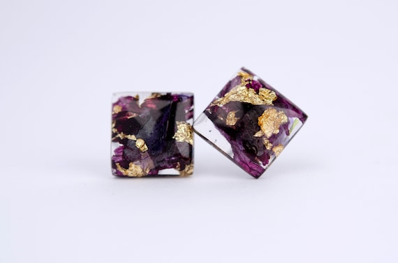 Purple Earrings Dark Iris Resin. Real Dried Gerbera Earrings. Dried Gerbera Earrings. Pressed Flower Earrings. Nature Purple Gift for Her.