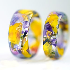Sunflower Resin Ring, Nature Inspired Ring with Real Petals Inside, Lily Resin Ring with Pressed Flowers, Yellow Flower Resin Ring. Gold24K