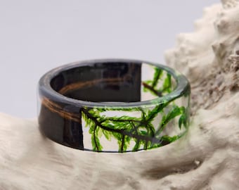 Mens Ring Black, Black wooden ring, Mens wedding bands Wedding forest ring, moss rings Moss wood resin ring Unique mens ring, black ring men